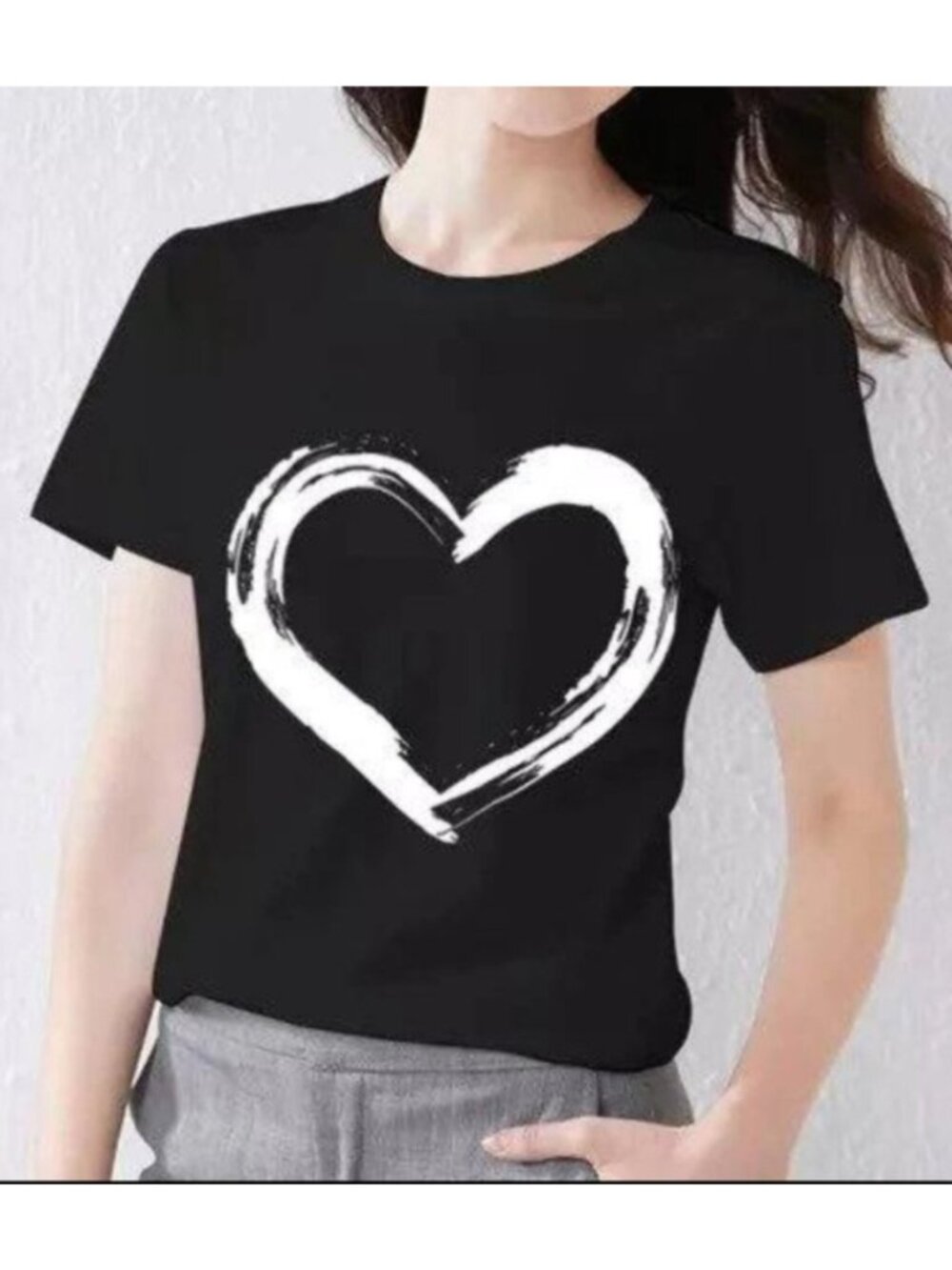 Meinuoduo Heart T-Shirt • Size Small • Black with White Heart